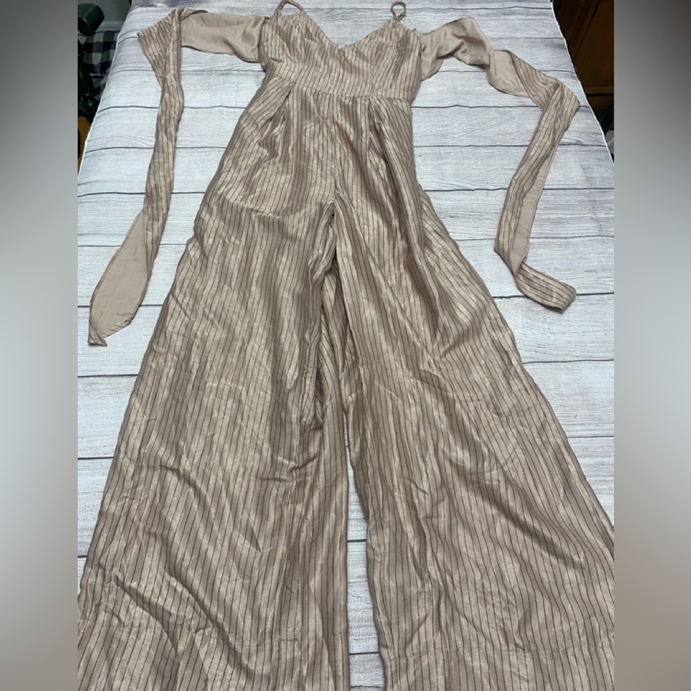 Selfie Leslie Tan Striped Romper  Size Medium NWT